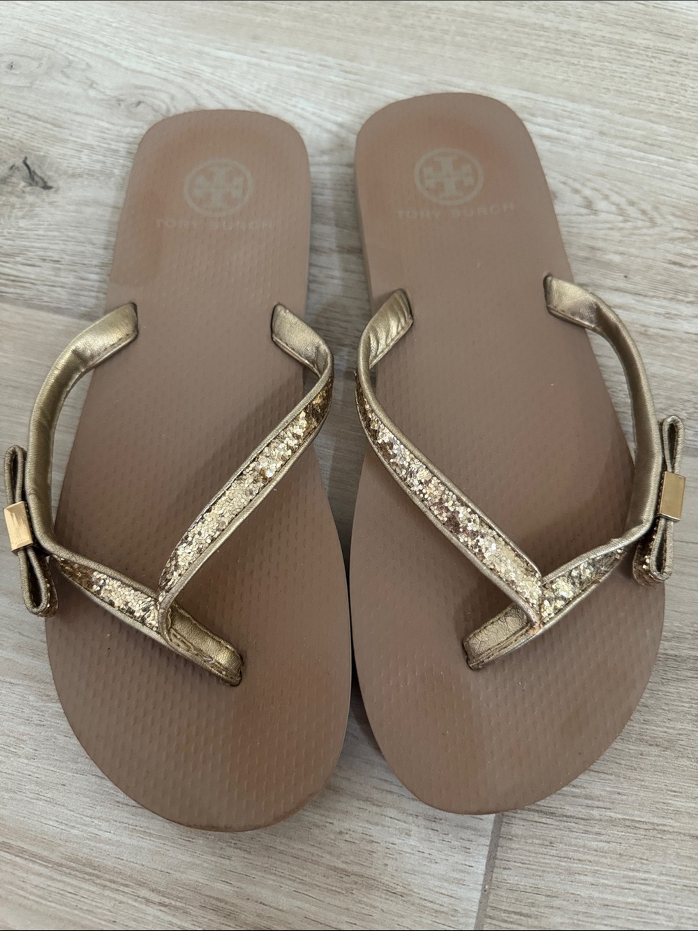 Tory Burch Gold Sequin Bow Flip Flops Size 8.5